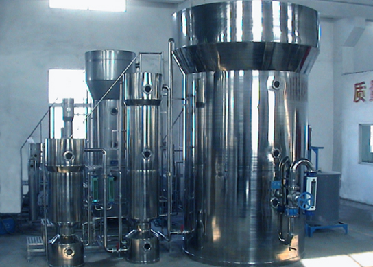 三塔式、四塔式流動(dòng)床是一種新型離子交換設(shè)備，它突破了傳統(tǒng)的固定床、移動(dòng)床等離子交換設(shè)備停床再生、清洗的工藝過(guò)程，簡(jiǎn)化了水處理的工藝流程，廣泛應(yīng)用于各行業(yè)軟水處理。該設(shè)備做1999年獲得《國(guó)家建設(shè)部建設(shè)推薦產(chǎn)品》榮譽(yù)。